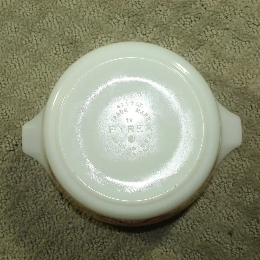 Pyrex Vintage Friendship 471 / 472 / 473 Casserole w 2 White Patterned Lids